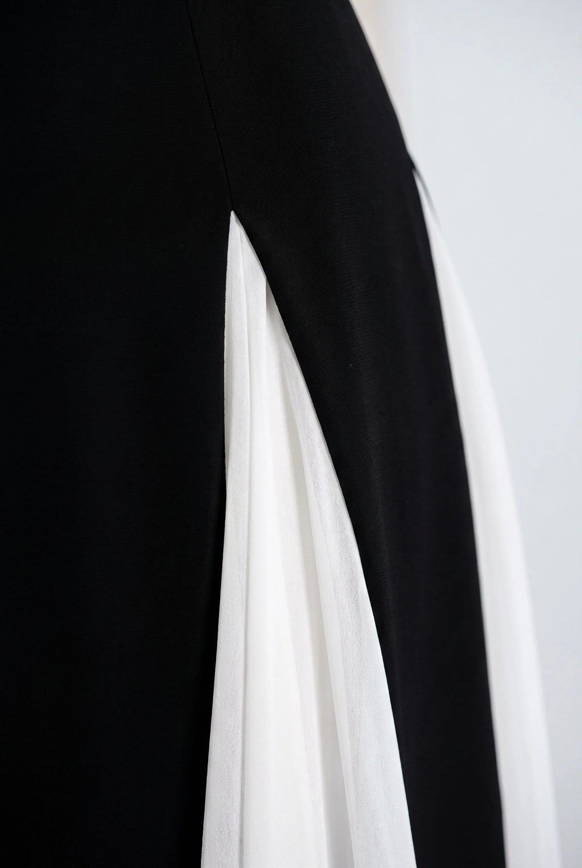 Alveara | Elegantes Zweifarbiges Maxikleid