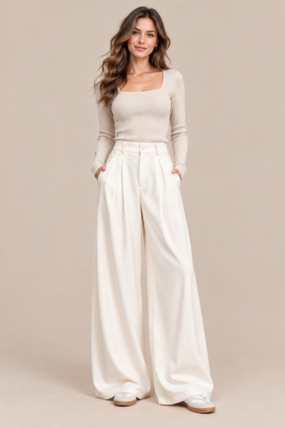 Annie | Cordhose Damen mit weitem Bein und Bundfalten