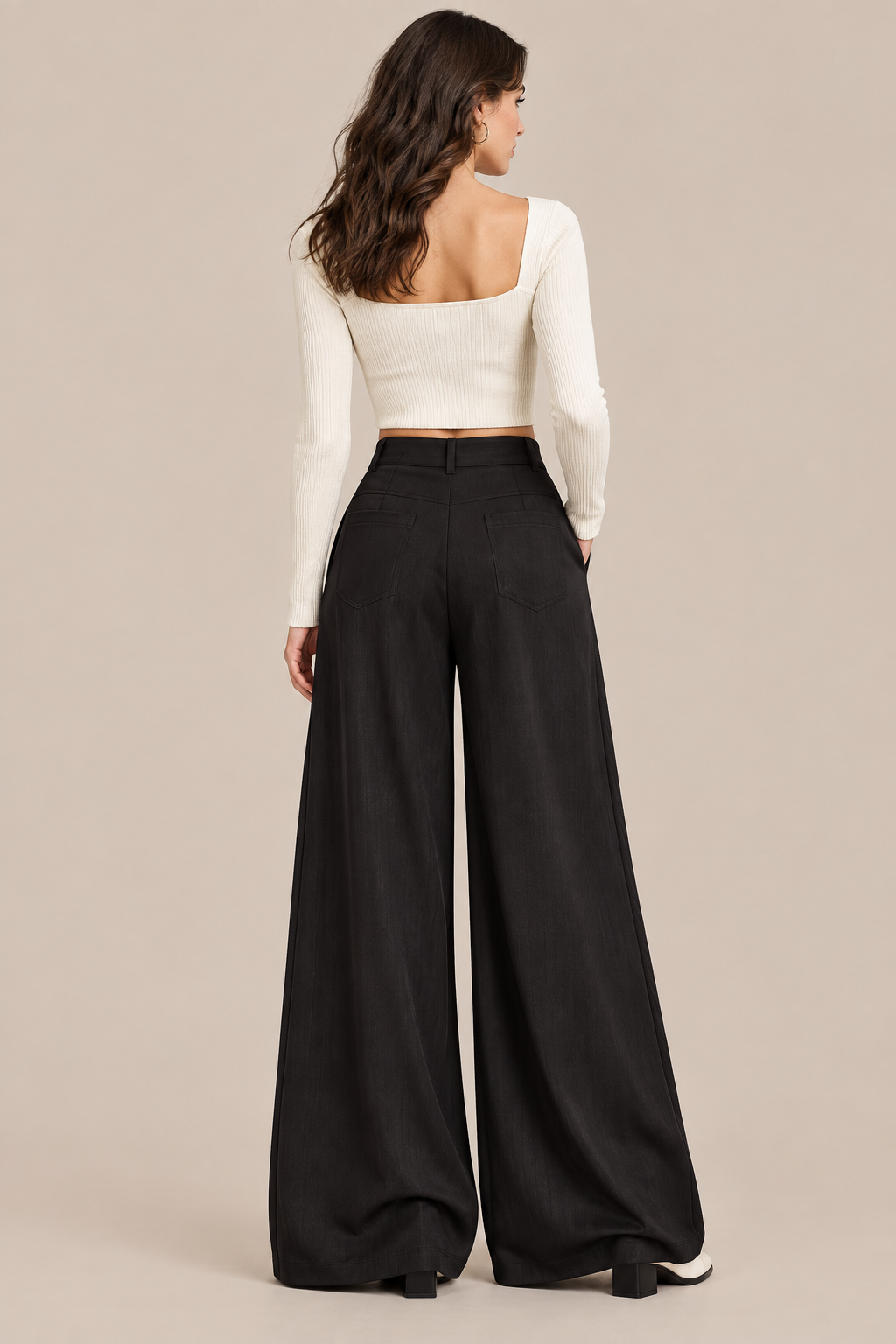 Annie | Cordhose Damen mit weitem Bein und Bundfalten