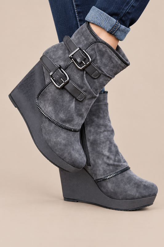 Arielle | Winterstiefel Damen mit Keilabsatz und Schnallendetails