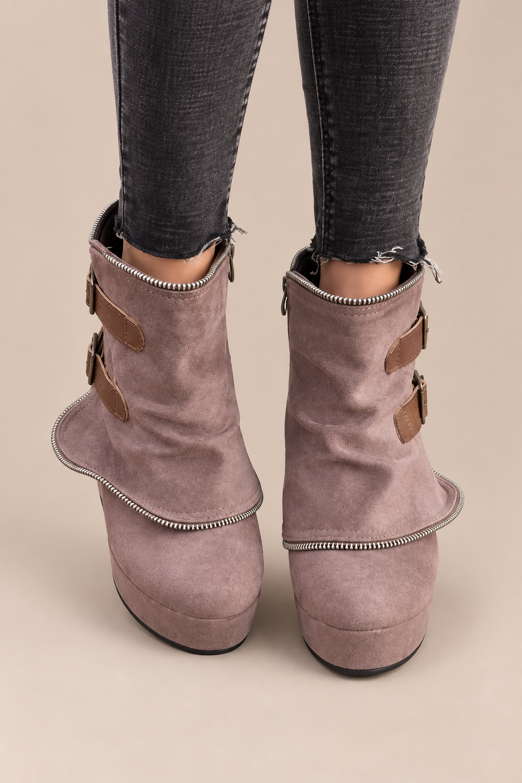 Arielle | Winterstiefel Damen mit Keilabsatz und Schnallendetails