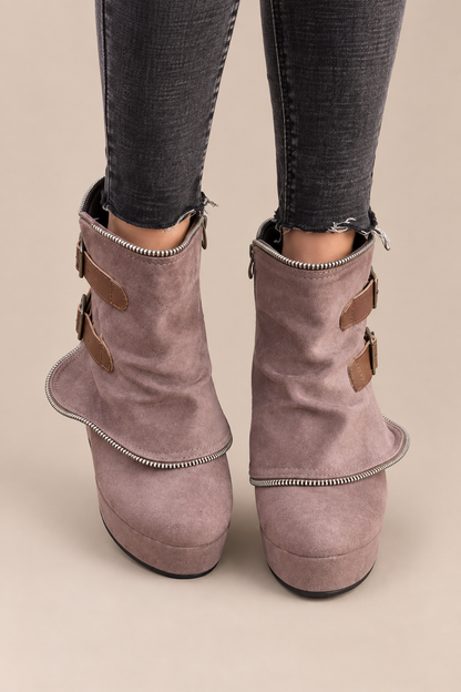 Arielle | Winterstiefel Damen mit Keilabsatz und Schnallendetails