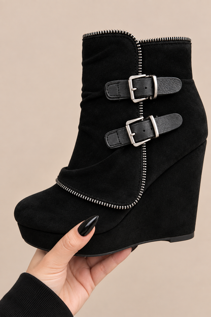 Arielle | Winterstiefel Damen mit Keilabsatz und Schnallendetails