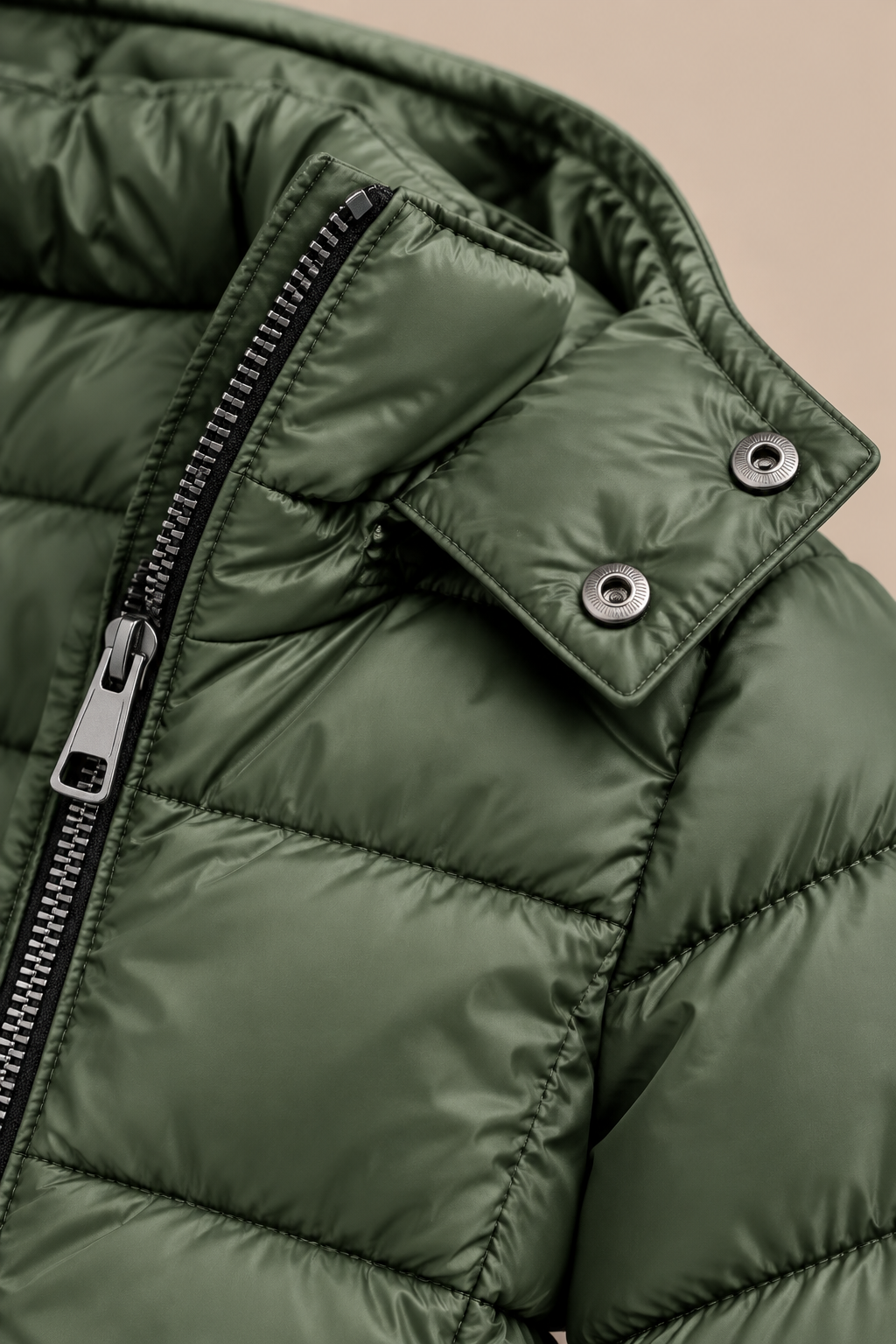 Arlene | Steppjacke Damen mit Kapuze und langem Schnitt