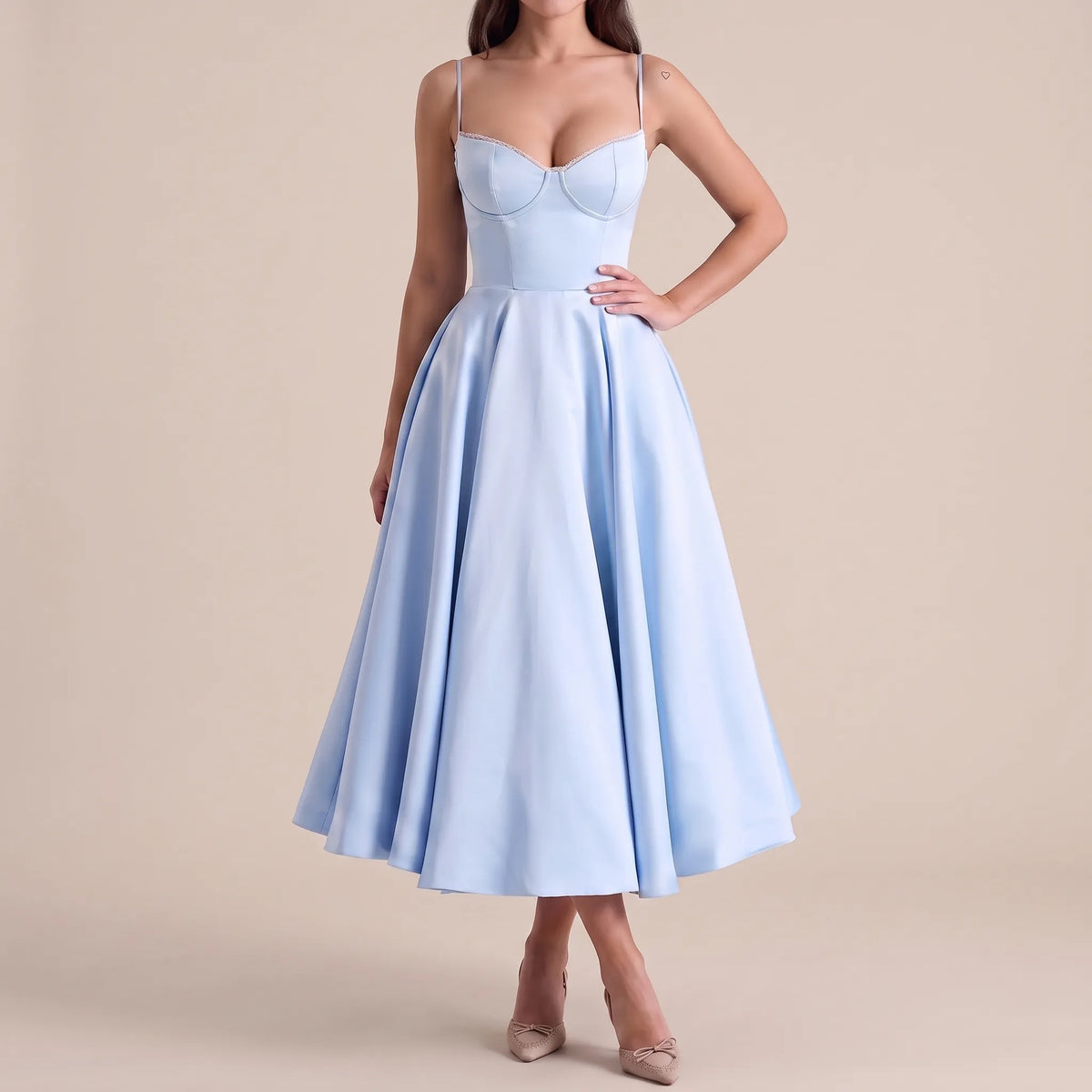 Caelis | Elegantes Midikleid Mit Korsettdetails