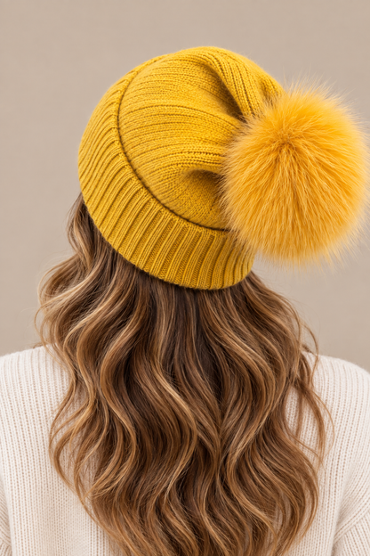 Darelle | Wintermütze mit Pompon und breitem Umschlag