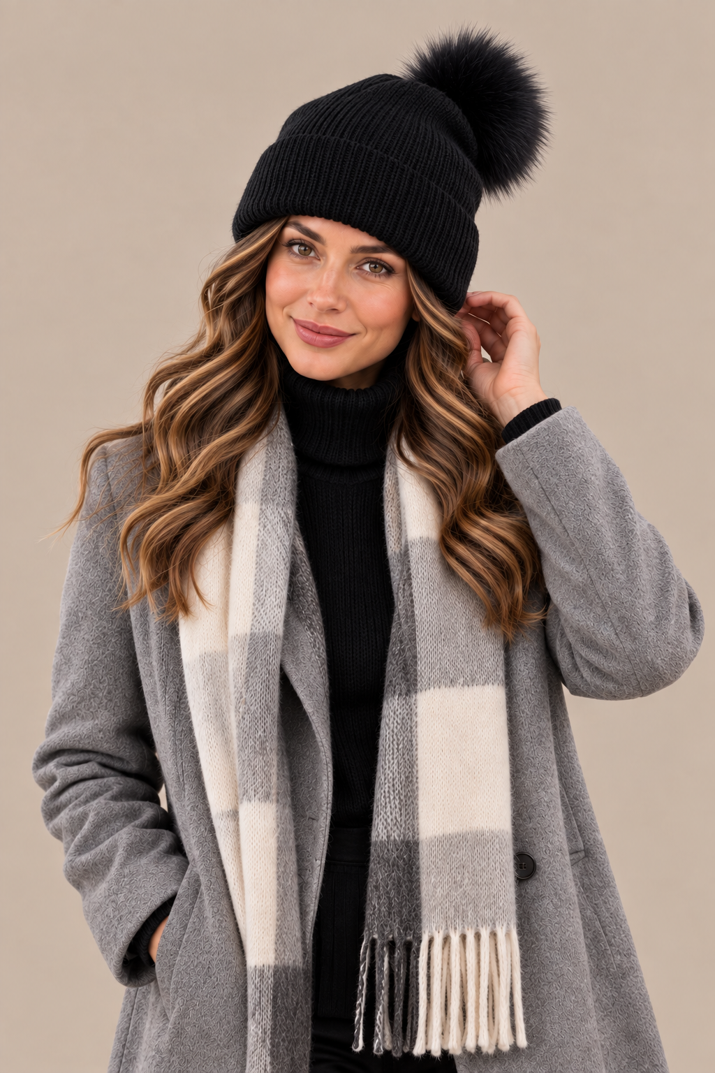 Darelle | Wintermütze mit Pompon und breitem Umschlag