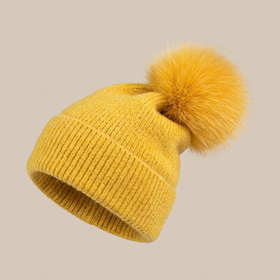 Darelle | Wintermütze mit Pompon und breitem Umschlag