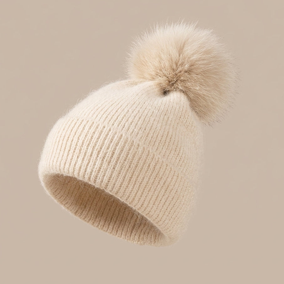 Darelle | Wintermütze mit Pompon und breitem Umschlag