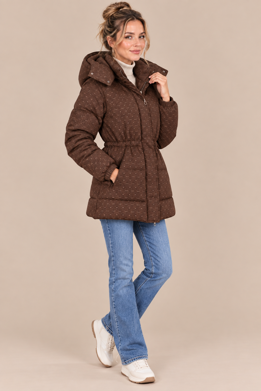 Elvessa | Leichte Steppjacke mit Muster und verstellbarer Taille