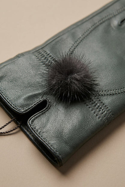 Elyssara | Elegante Lederhandschuhe mit weichem Manschettendetail