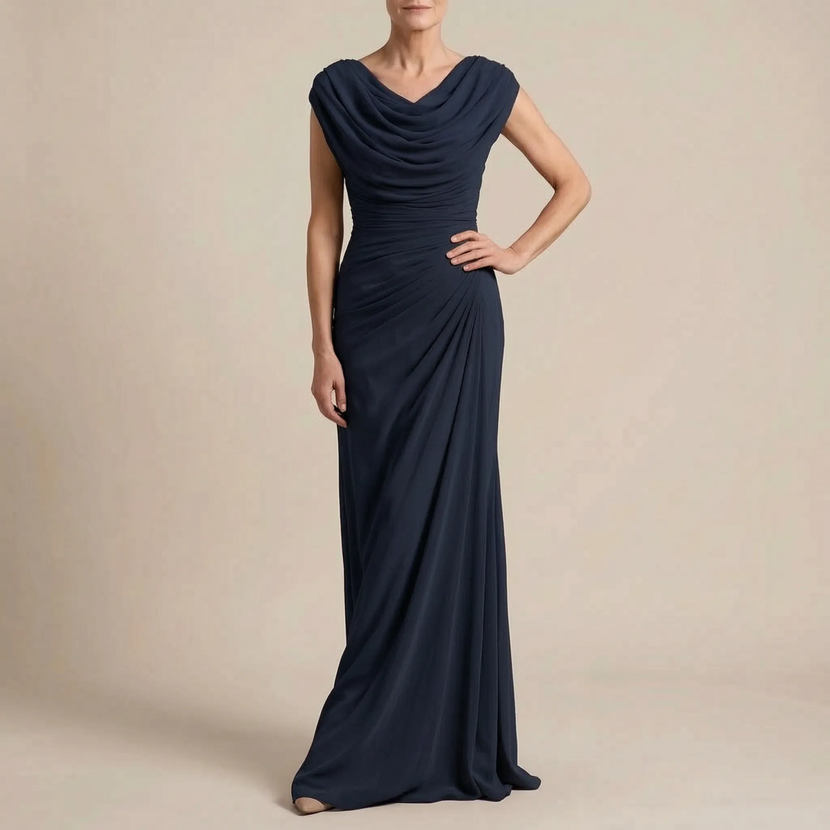 Evengrace | Elegantes Bodenlanges Maxikleid Mit Raffung
