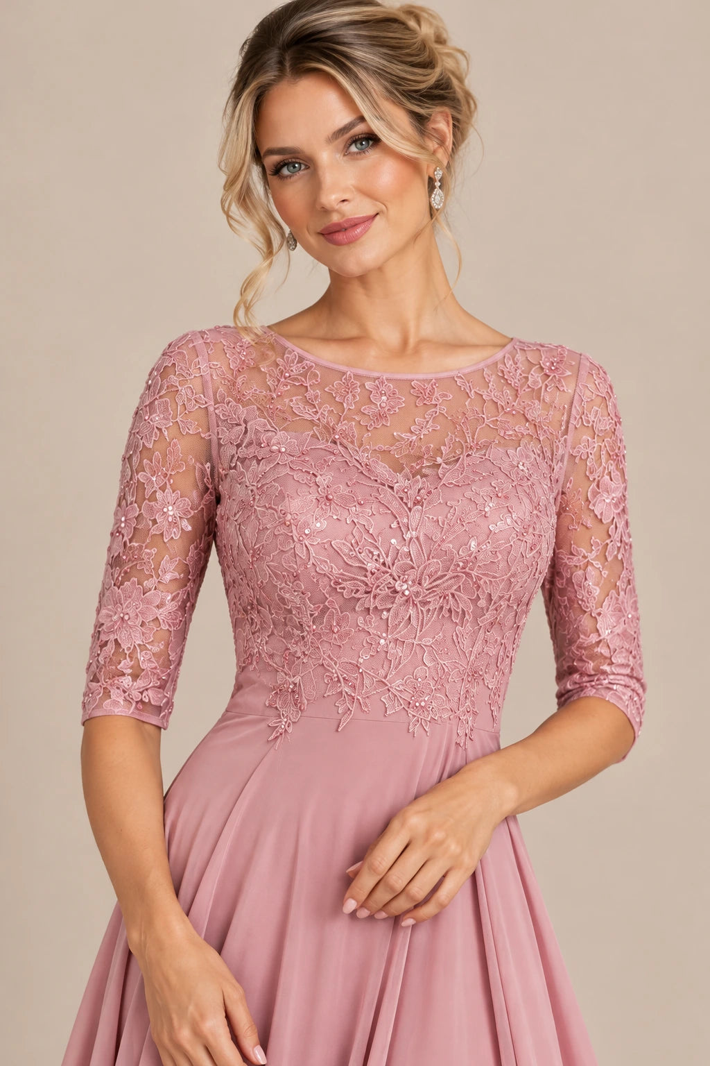 Galissa | Elegantes Abendkleid mit verzierten Ärmeln