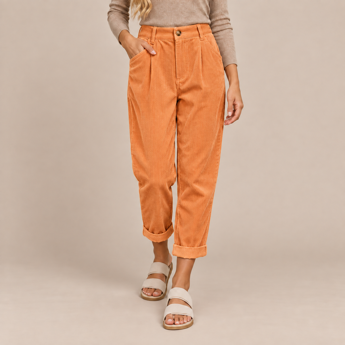 Jeralyn | Cordhose Damen mit Karottenschnitt und Corduroy-Struktur