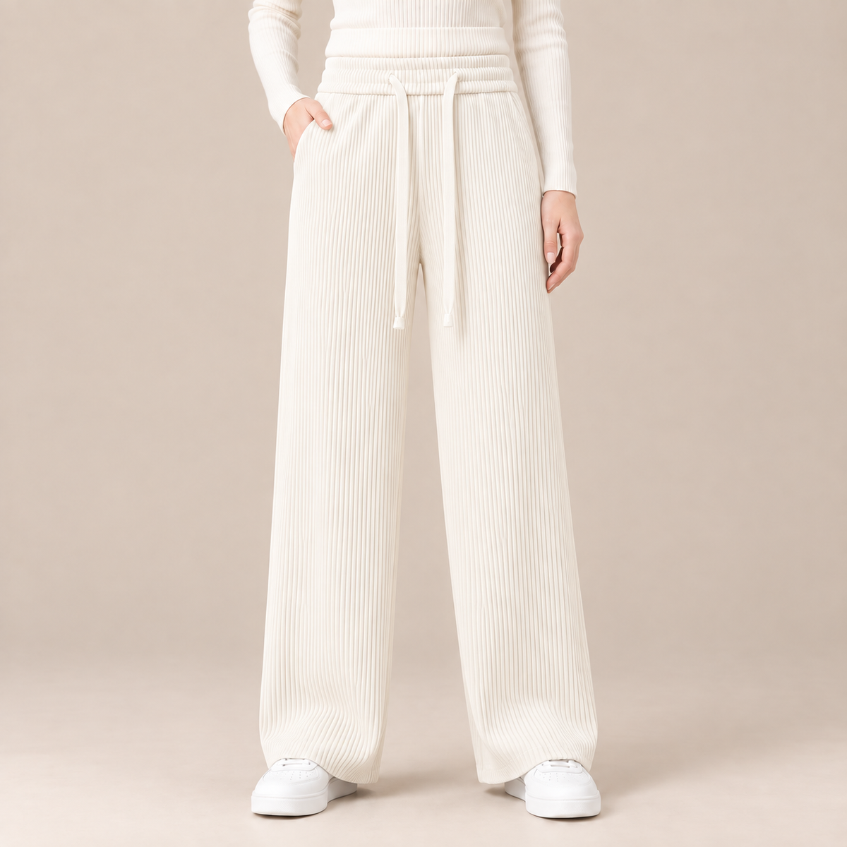 Kianna | Cordhose Damen mit weitem Bein und Kordelzug