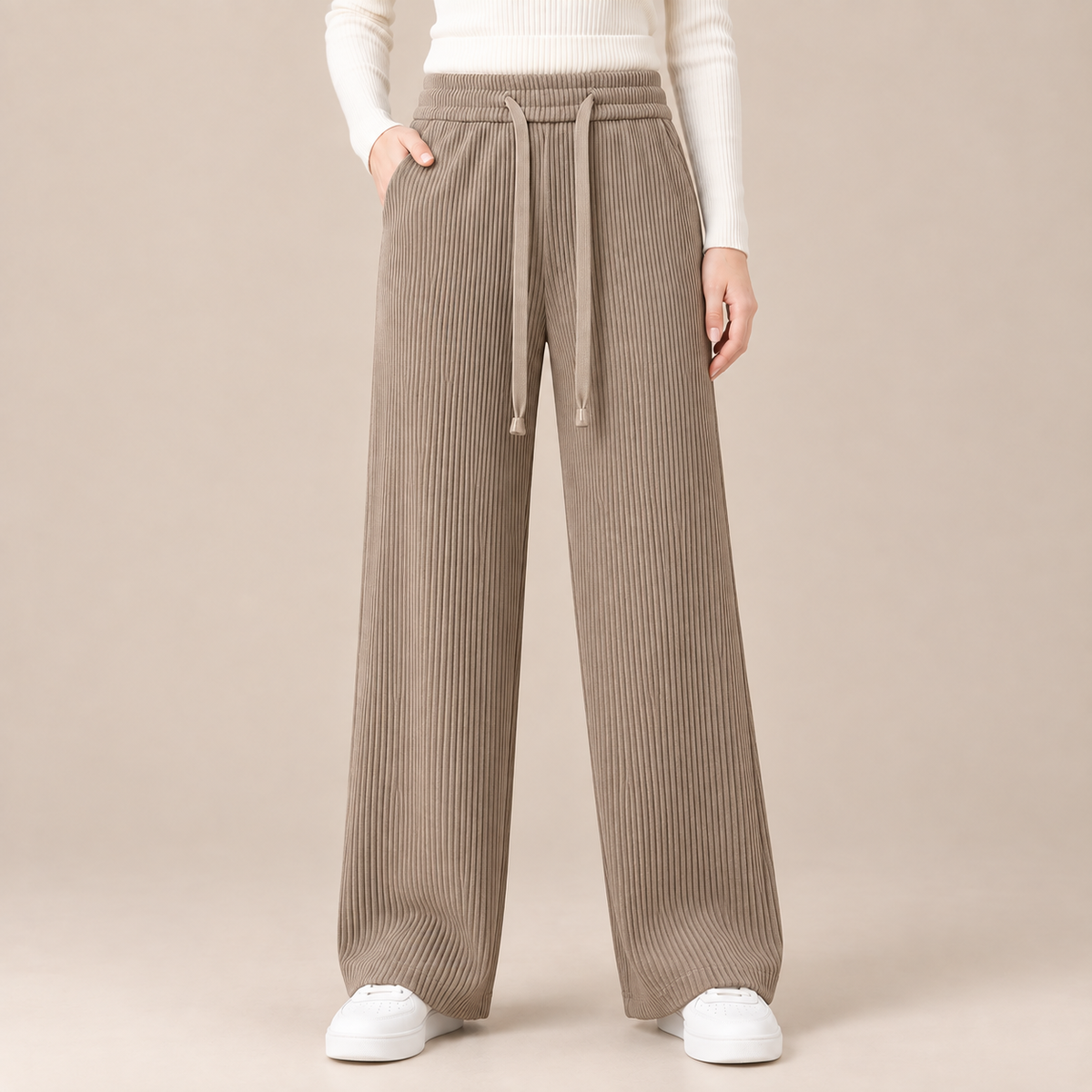 Kianna | Cordhose Damen mit weitem Bein und Kordelzug