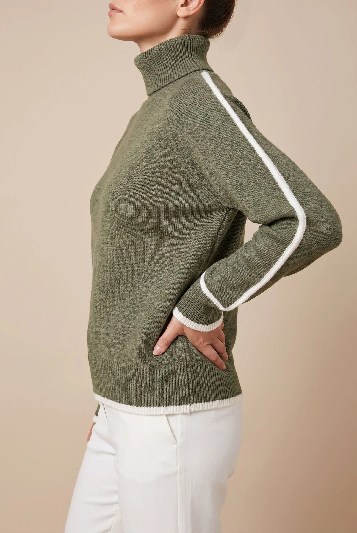 Lintera | Moderner Rollkragenpullover Mit Kontraststreifen