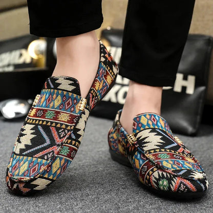 Loafer Herren | Ethno-Muster Slipper mit Golddetail & leichter Sohle