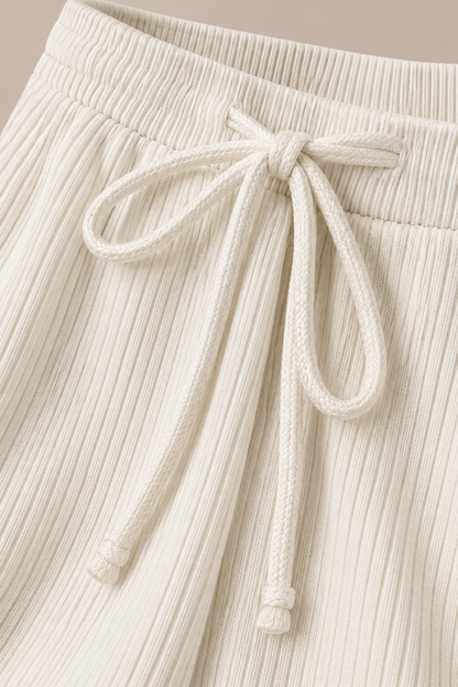 Mauricia | Cordhose Damen mit weitem Bein und feiner Corduroy-Struktur