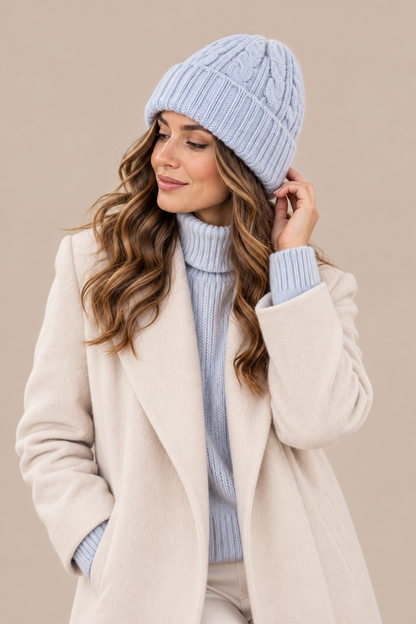 Odelisse | Wintermütze mit Zopfmuster und Umschlag