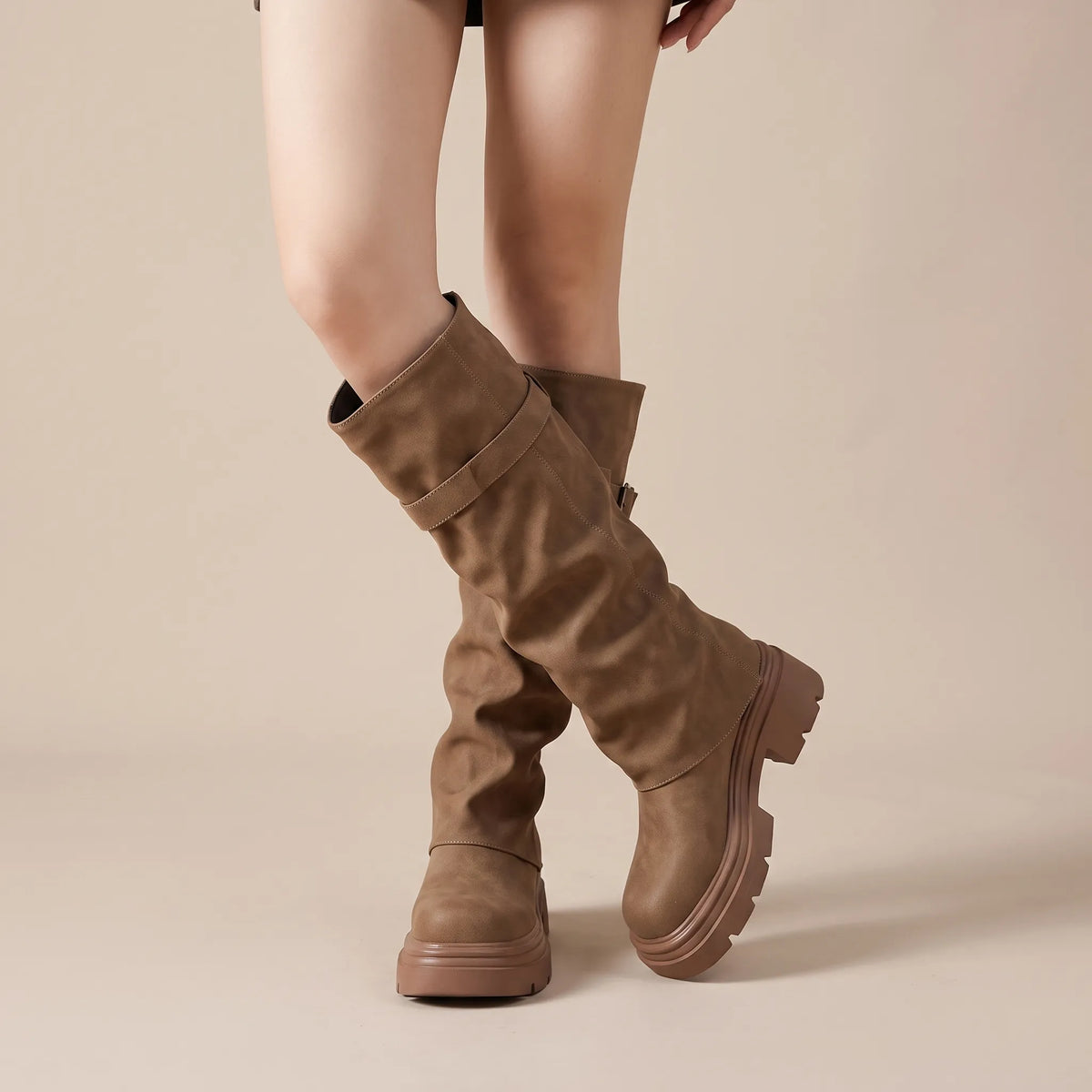 SlouchStep | Klobige Damenstiefel Im Slouch-Design