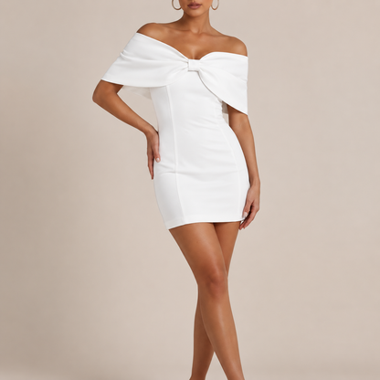 Velosia | Schulterfreies Schwarzes Minikleid