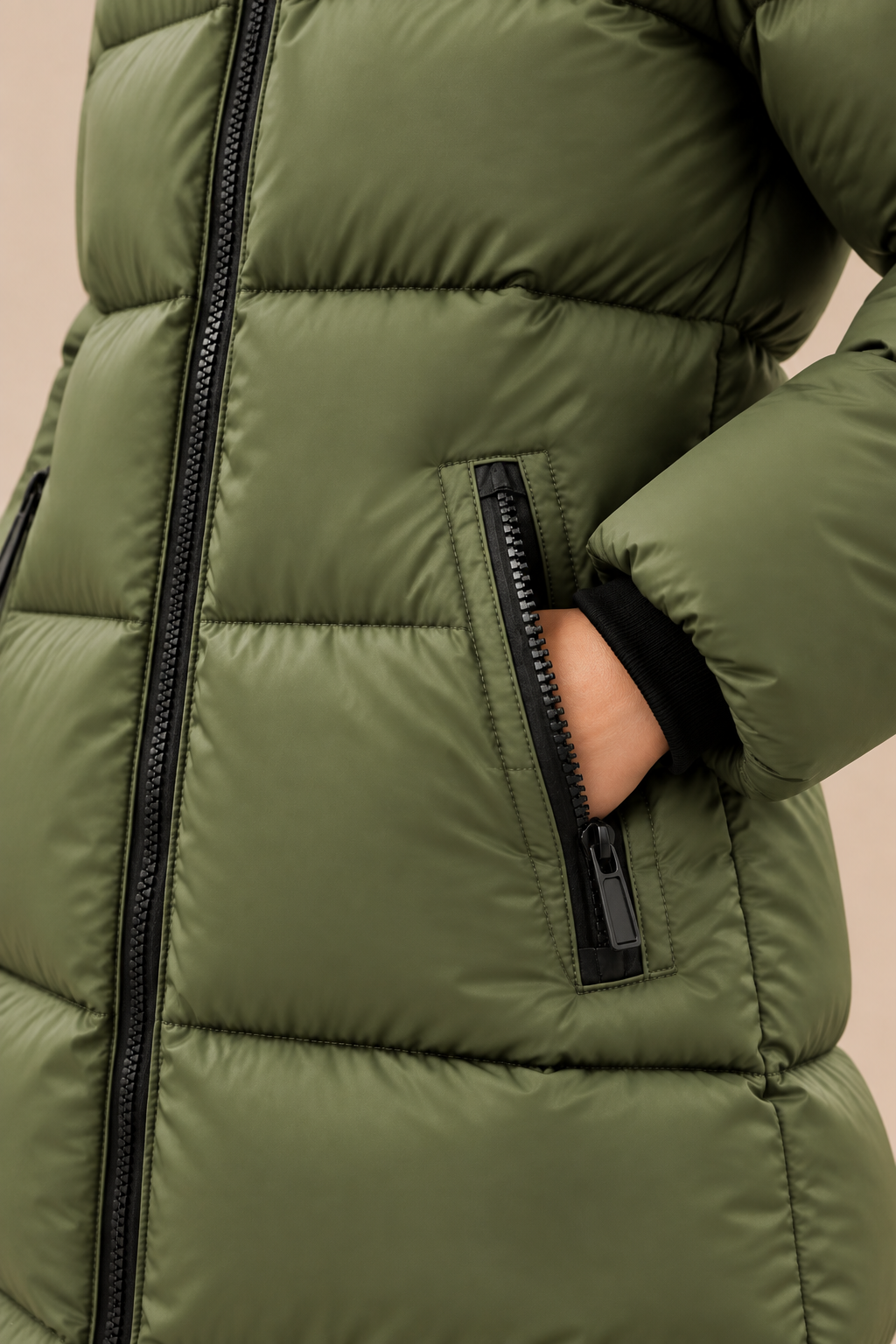 Vera | Steppjacke Damen mit Kapuze und langem Schnitt