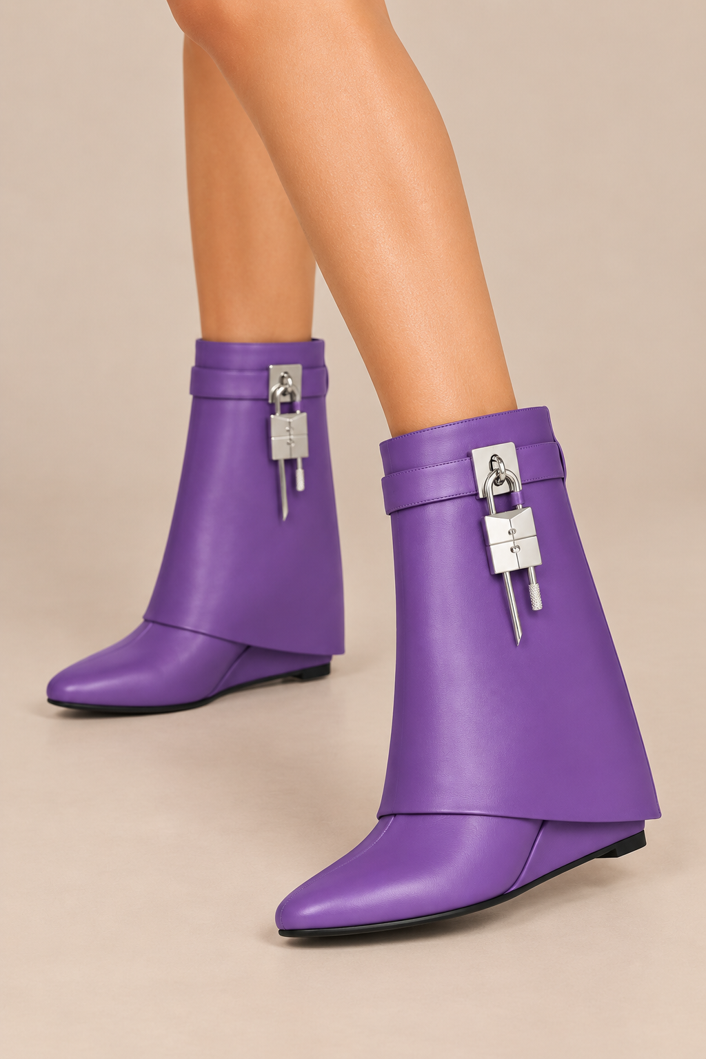 Vespera | Fold Over Boots Damen mit Keilabsatz und markantem Schaftdetail