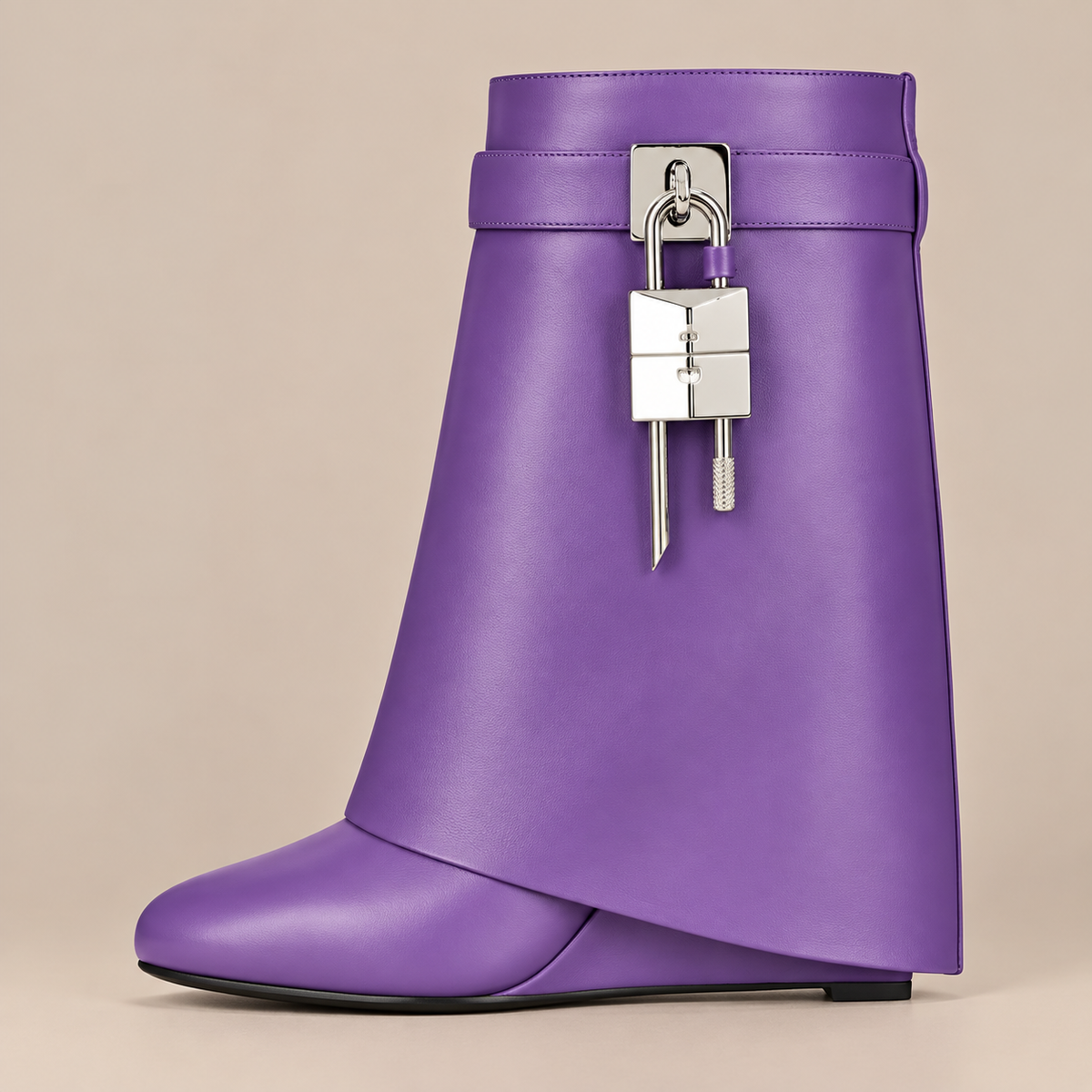 Vespera | Fold Over Boots Damen mit Keilabsatz und markantem Schaftdetail