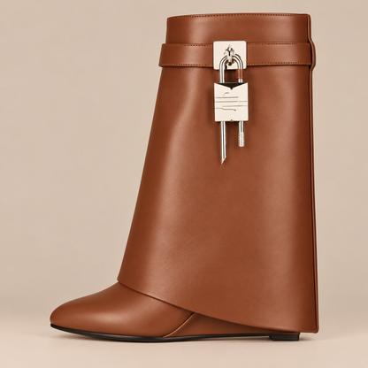 Vespera | Fold Over Boots Damen mit Keilabsatz und markantem Schaftdetail