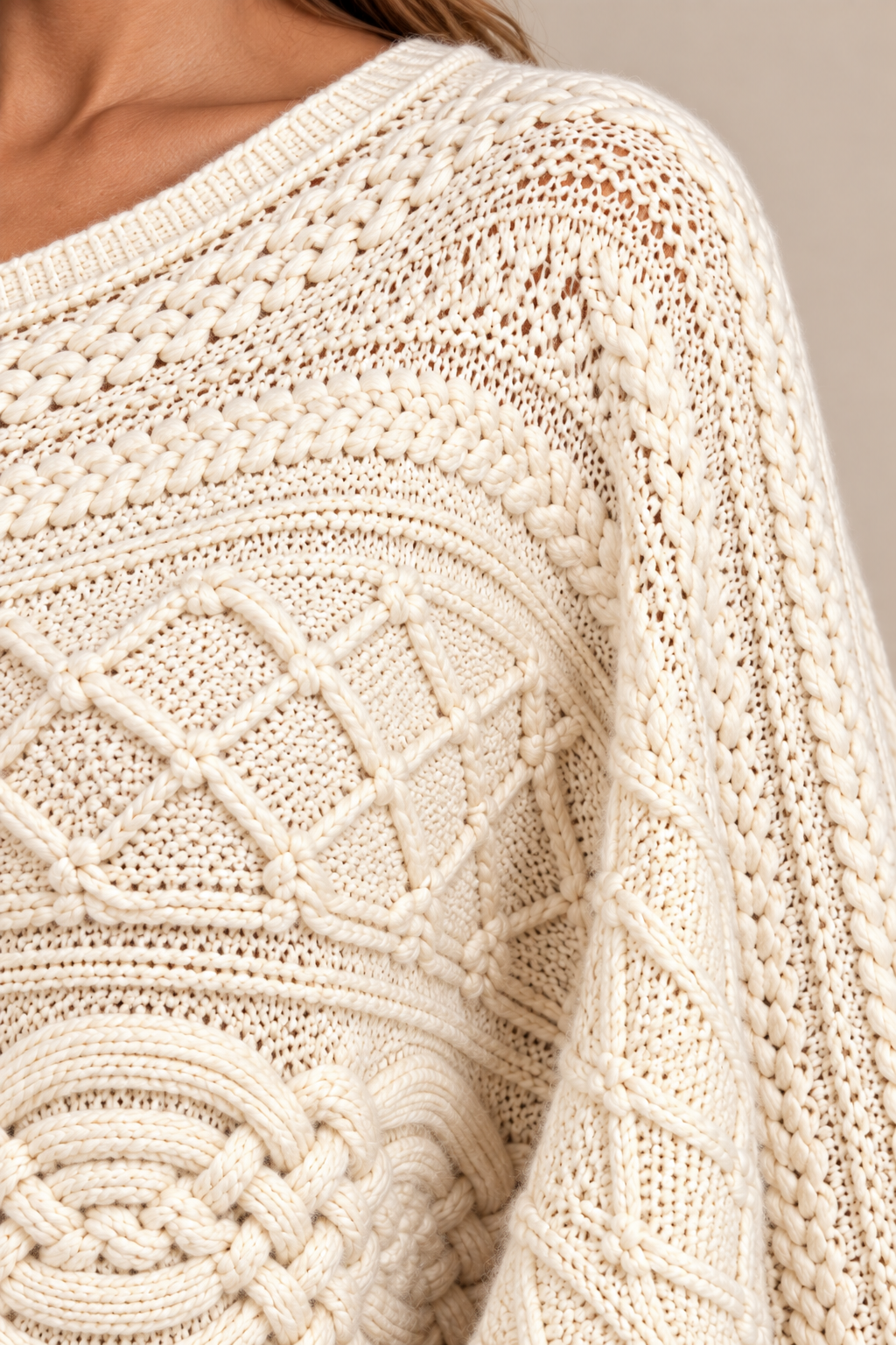 Vilma | Wollpullover Damen im asymmetrischen Poncho-Stil