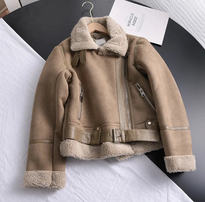 Antonia | Damen Taillierte Warme Wildlederjacke