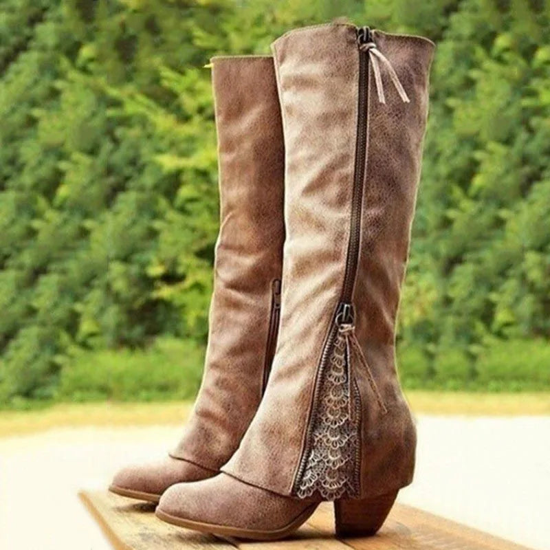Mila | Damen Kniehohe Stiefel mit Spitzenelement