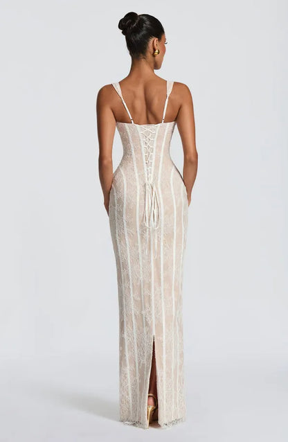 Sibylle | Damen Elegantes Tailliertes Spitzenkleid