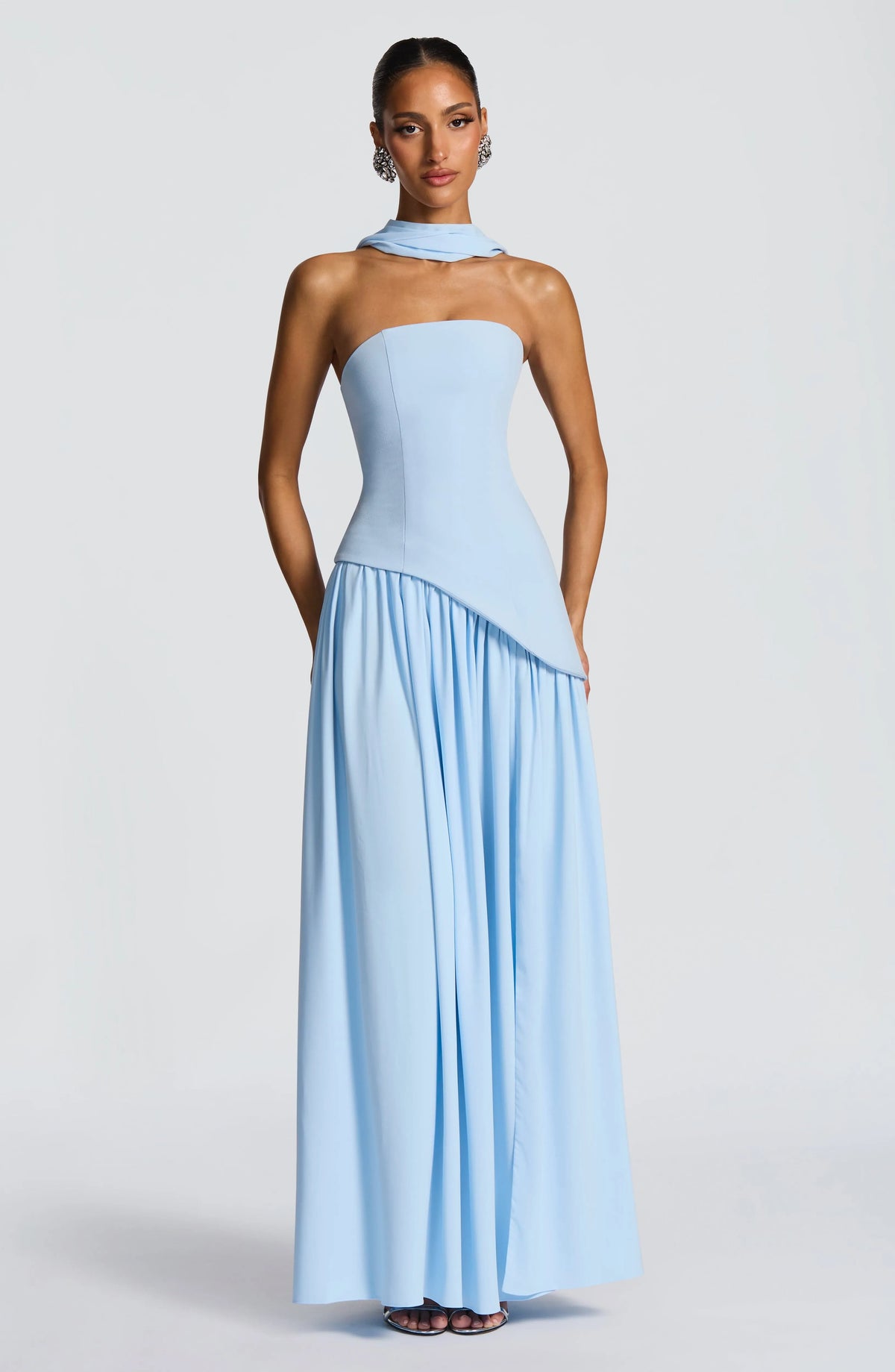 Selina | Damen Elegantes Tailliertes Maxikleid mit asymmetrischem Saum