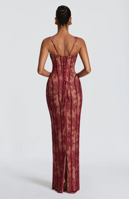 Sibylle | Damen Elegantes Tailliertes Spitzenkleid