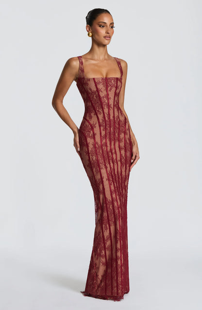 Sibylle | Damen Elegantes Tailliertes Spitzenkleid