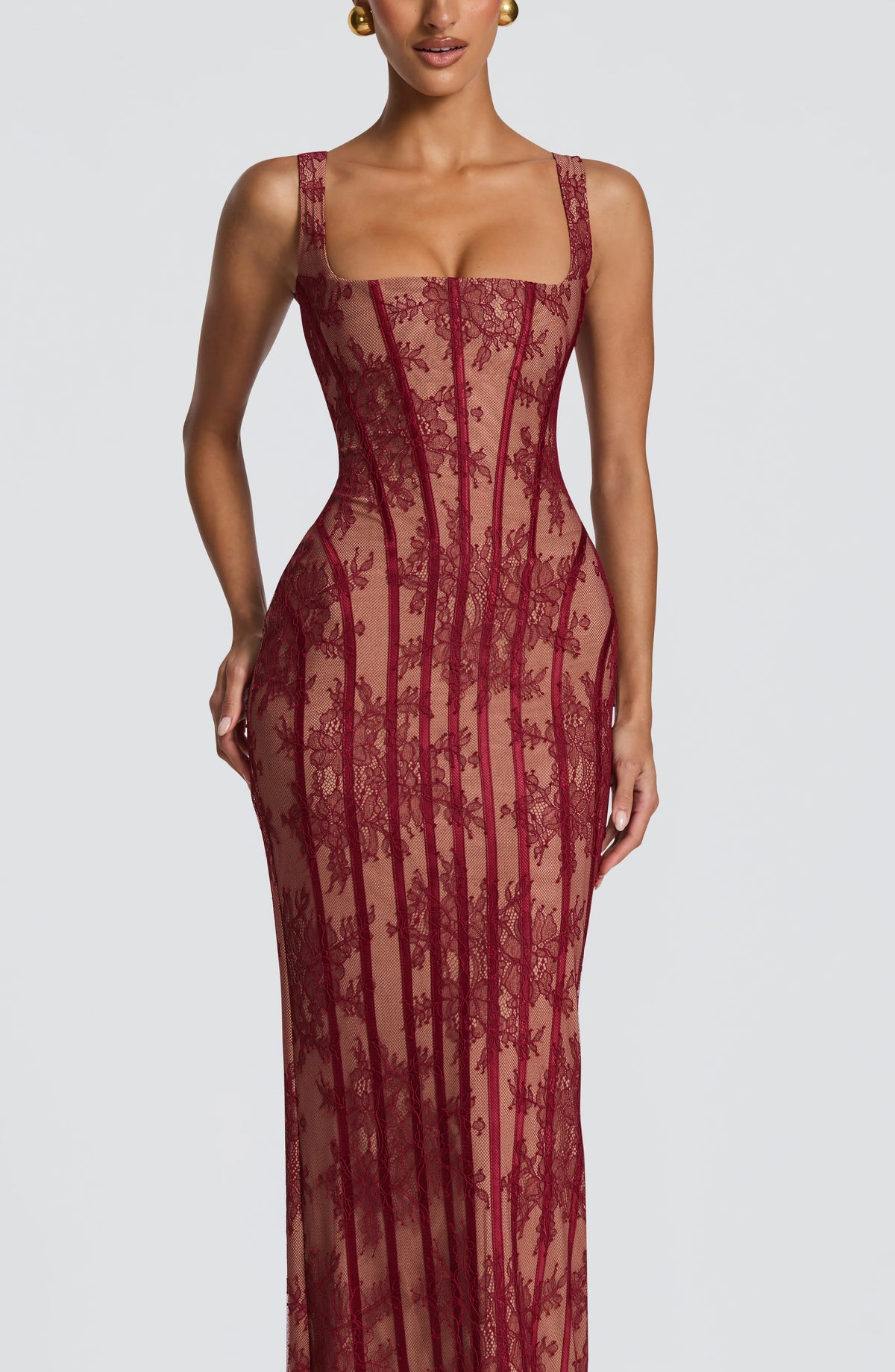 Sibylle | Damen Elegantes Tailliertes Spitzenkleid